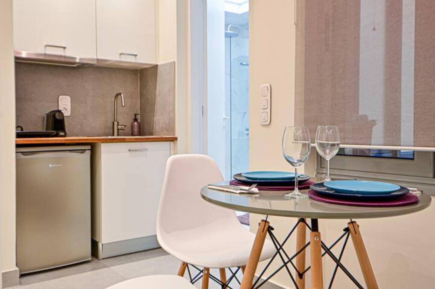 Walk To Syntagma,From A Prime-Location, Luxury Apt Athens Exterior photo